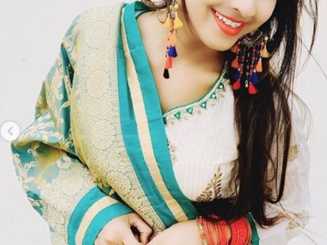 Radhika independent call girl